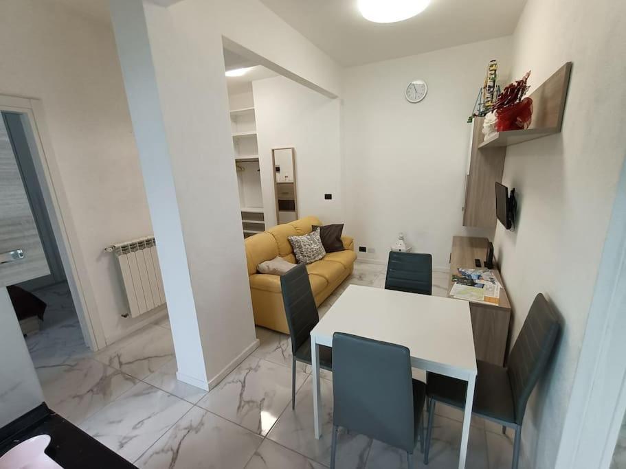 La Casa Di Lila - Appartamento Con Ingresso Indipendente E Spazio Esterno Rapallo Eksteriør billede